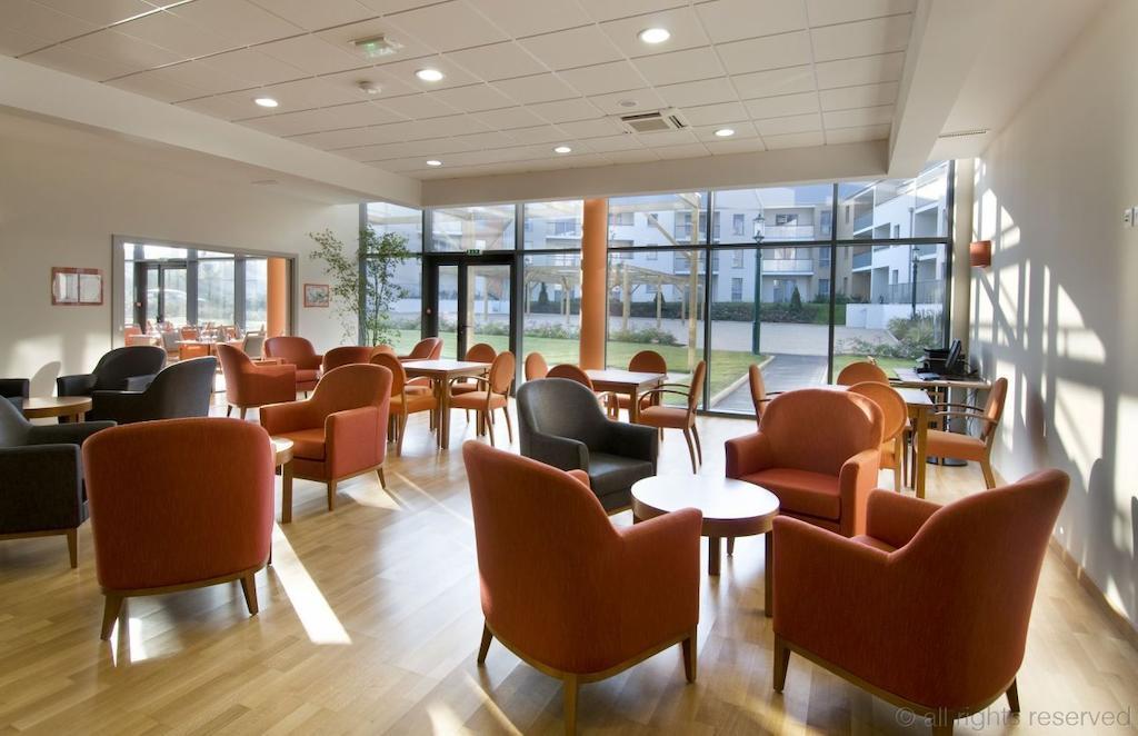 Domitys La Marquise Aparthotel Beaussais-Vitre  Exterior photo